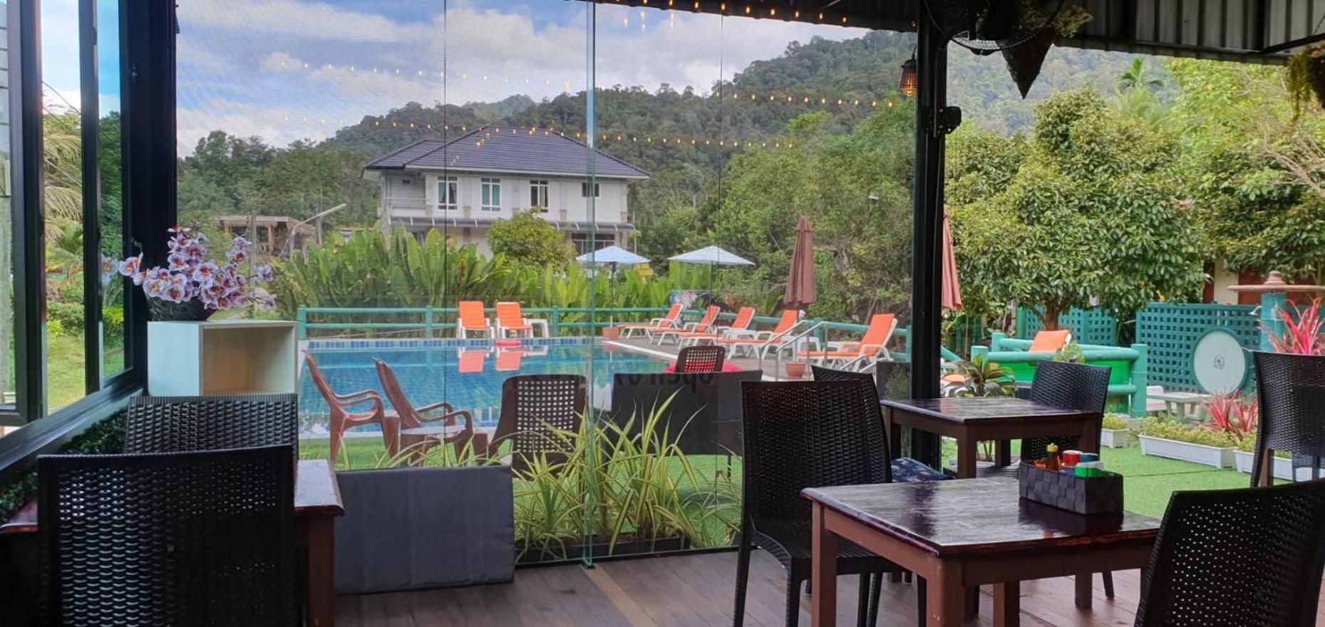 Royal Bamboo Hostel-Sha Certified Khao Sok National Park Esterno foto